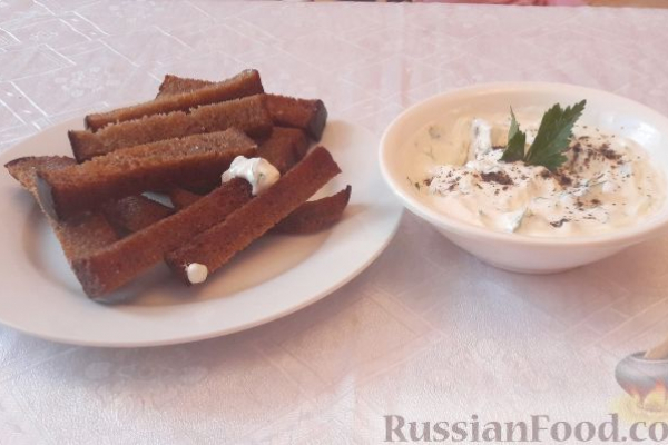 Гренки с чесночным соусом, к пиву