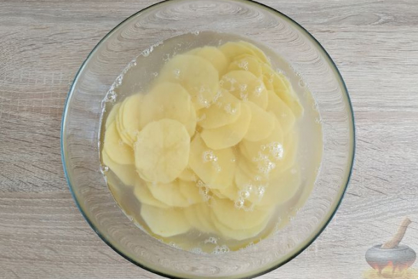 Картофельные чипсы в микроволновке