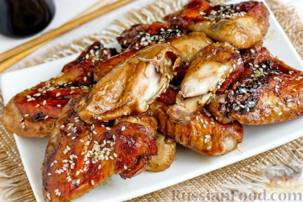 Куриные крылышки в соусе терияки, запечённые в духовке