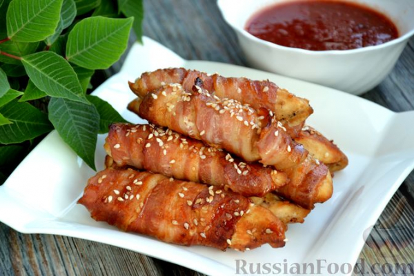 Куриное филе, запечённое в беконе