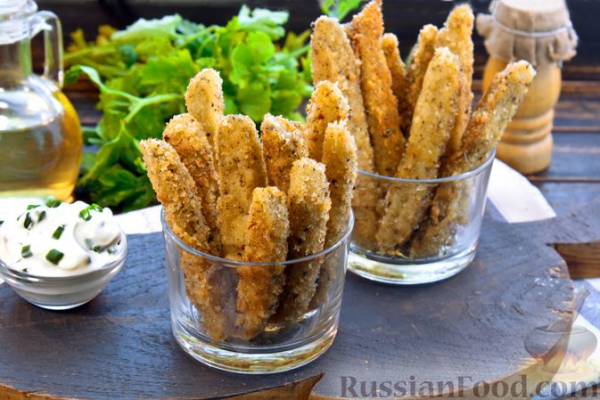 Маринованные огурцы, жаренные в панировке