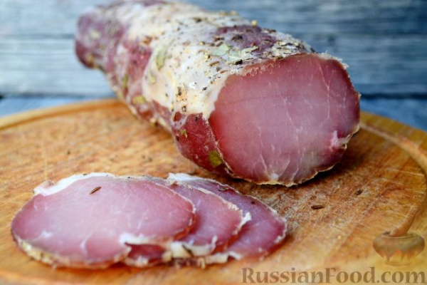 Полендвица (сыровяленое мясо)