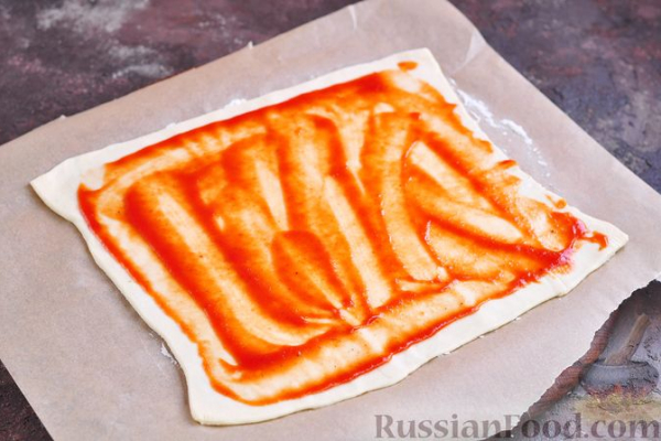 Слоеные завитки с сыром