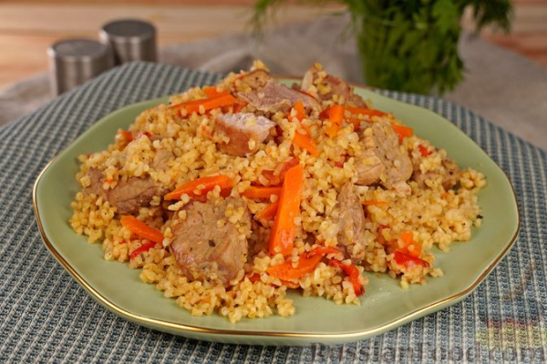 Булгур с мясом и овощами, на сковороде