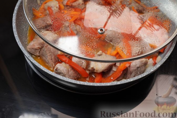 Булгур с мясом и овощами, на сковороде