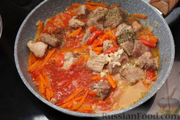 Булгур с мясом и овощами, на сковороде