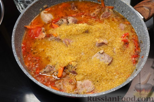 Булгур с мясом и овощами, на сковороде