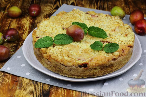 Насыпной пирог со сливами