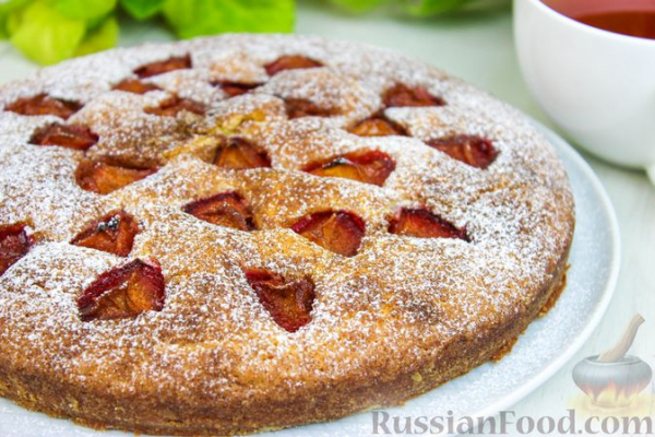 Пирог со сливами