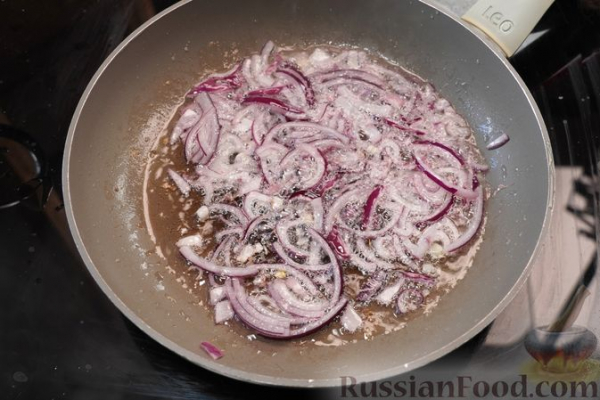 Салат из помидоров с баклажанами и моцареллой