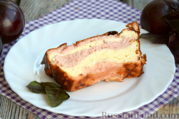 Творожная запеканка со сливами (без муки)