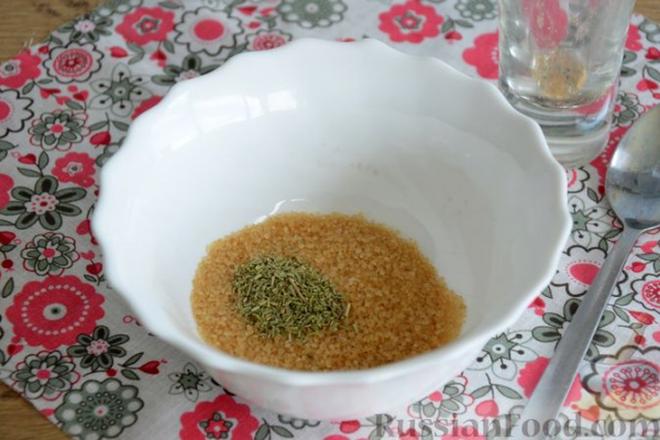 Хрустящие слоёные палочки-спиральки с беконом, сыром и пряностями