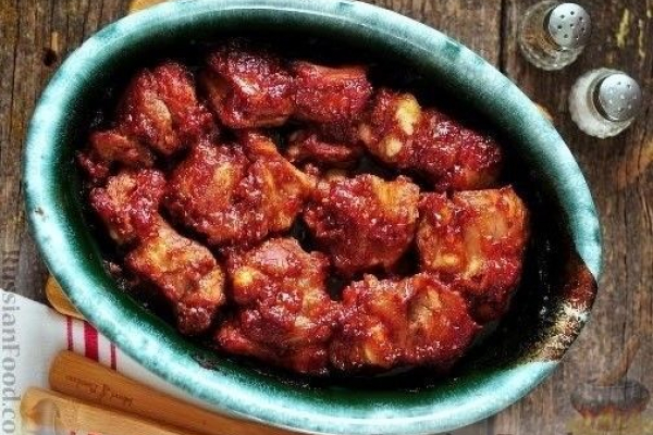Свиные ребрышки в соусе по-канадски