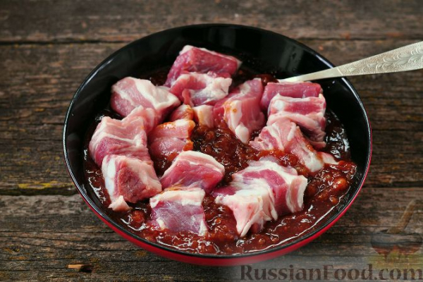Свиные ребрышки в соусе по-канадски