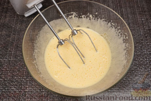 Бисквитный рулет с тыквенно-сливочным кремом