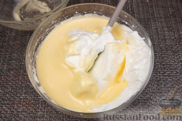 Бисквитный рулет с тыквенно-сливочным кремом