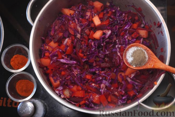 Борщ с краснокочанной капустой