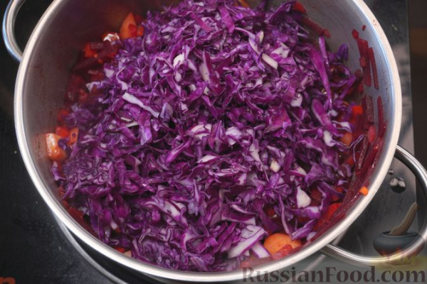 Борщ с краснокочанной капустой