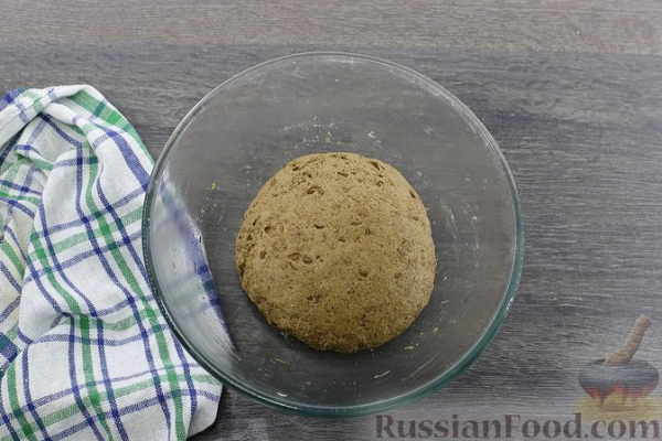 Цельнозерновой ржаной хлеб с льняной мукой и тмином