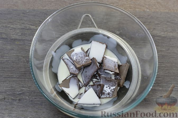 Десерт из тыквы с бананом, киви и шоколадом