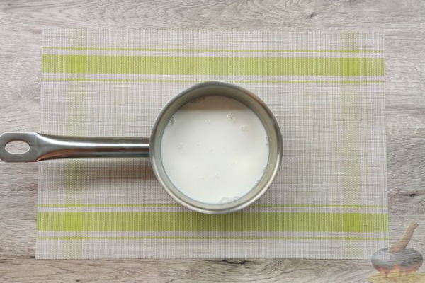 Гречневая каша на молоке, с грушей и орехами