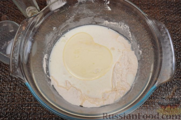 Хлеб-гармошка с сыром, базиликом и каперсами