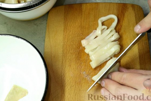 Кальмары сушёные (в духовке)