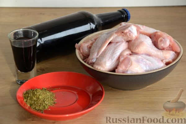 Куриные крылышки, тушенные в пиве (в мультиварке)