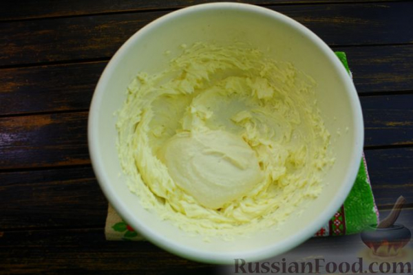 Маковый торт на сковороде, с творожно-масляным кремом