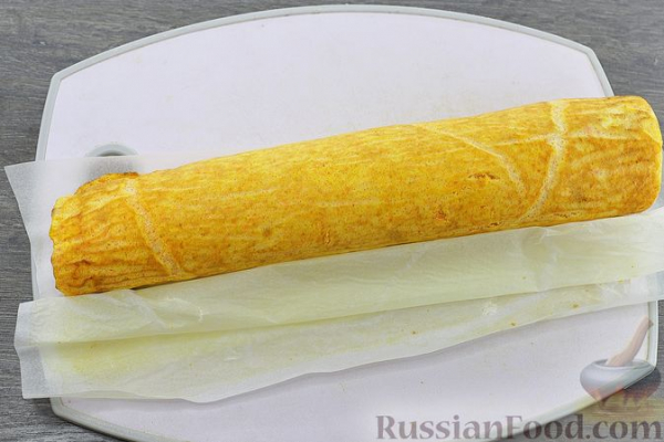 Морковный рулет с творожно-яблочной начинкой