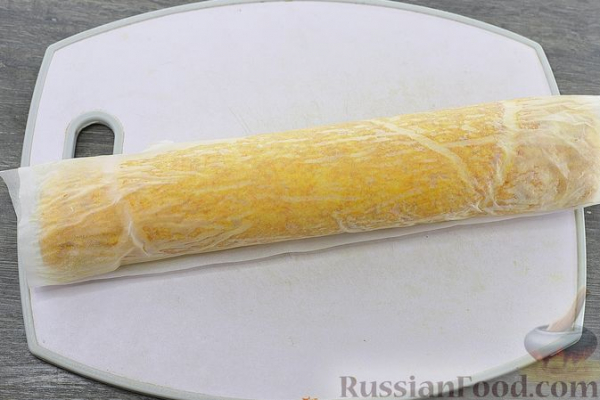 Морковный рулет с творожно-яблочной начинкой