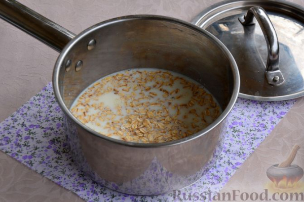 Овсяная каша со сгущёнкой и персиком