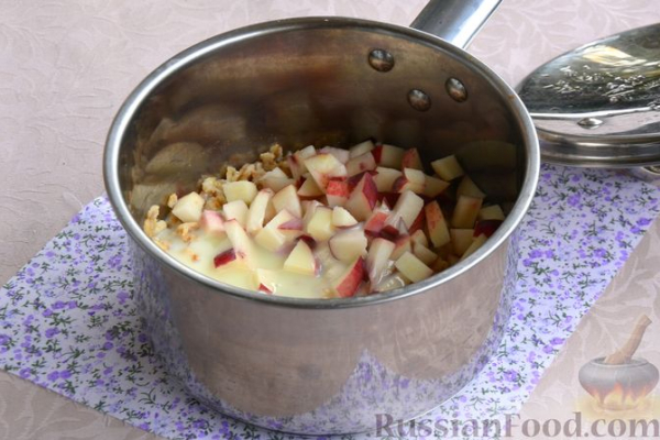 Овсяная каша со сгущёнкой и персиком