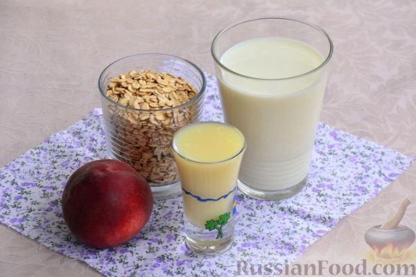 Овсяная каша со сгущёнкой и персиком