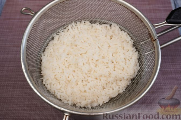 Рис с мясом, грибами и яйцами