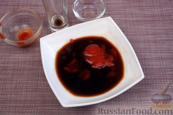 Рис с мясом, грибами и яйцами