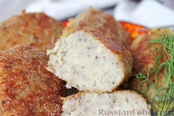 Рыбные котлеты с копчёным беконом
