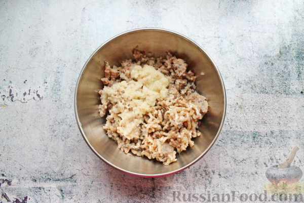 Рыбные котлеты с копчёным беконом