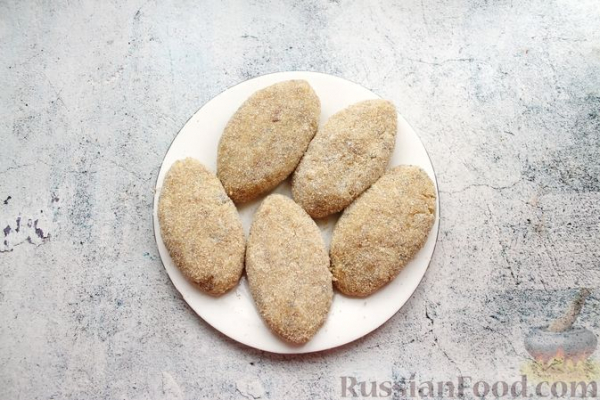 Рыбные котлеты с копчёным беконом