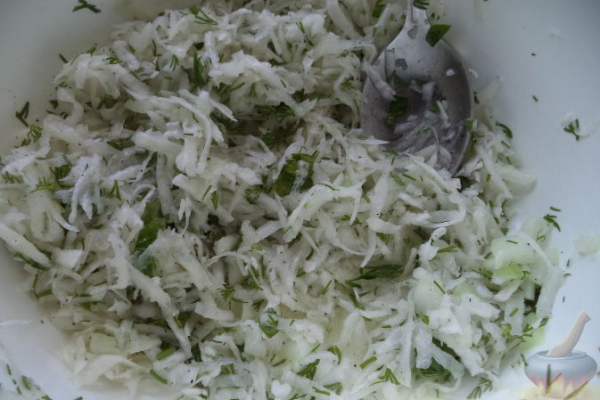 Салат из дайкона и яблок