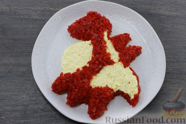 Салат из яиц, плавленого сыра и болгарского перца