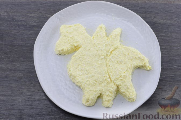 Салат из яиц, плавленого сыра и болгарского перца