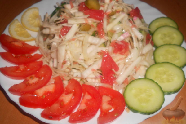 Салат из редьки с капустой и грейпфрутом