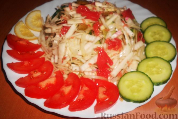 Салат из редьки с капустой и грейпфрутом