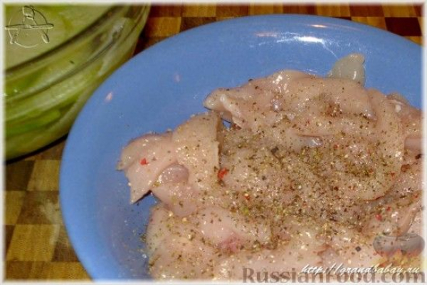 Салат из редьки с курицей