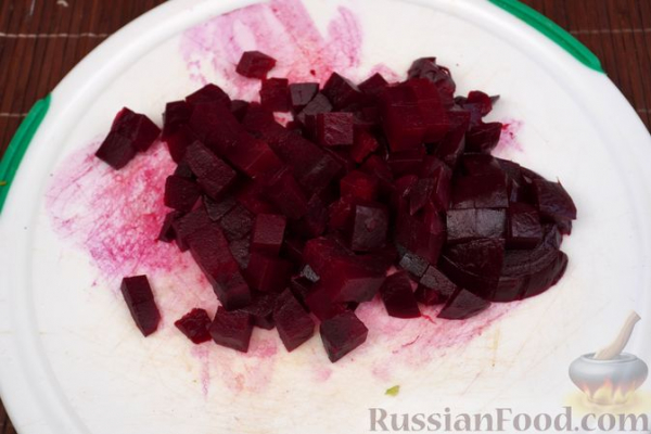 Салат из свёклы со стручковой фасолью и фетой