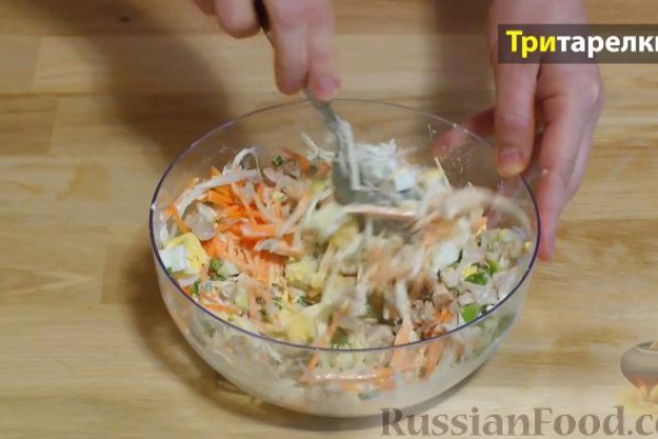 Салат с дайконом и курицей