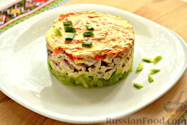 Салат с редькой и курицей