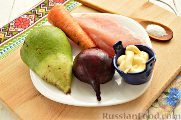 Салат с редькой и курицей