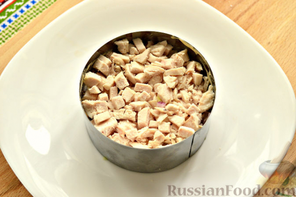 Салат с редькой и курицей
